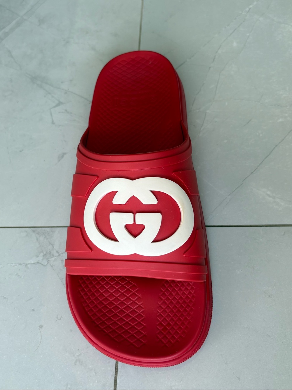 Gucci brand new slides red and white size 11
